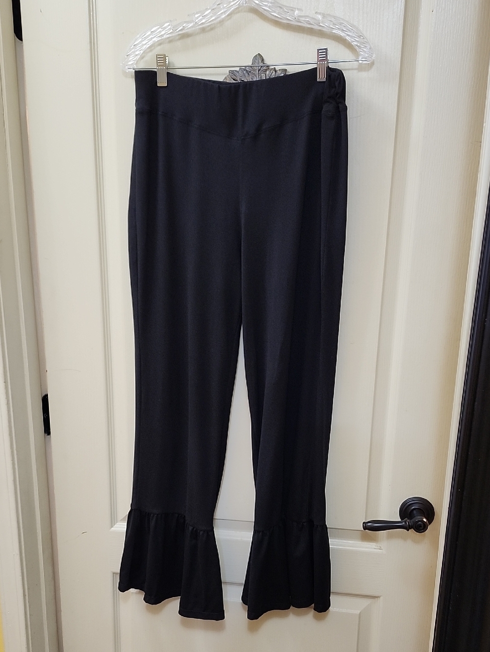 Simply Southern Black Ruffle Hem Leggings